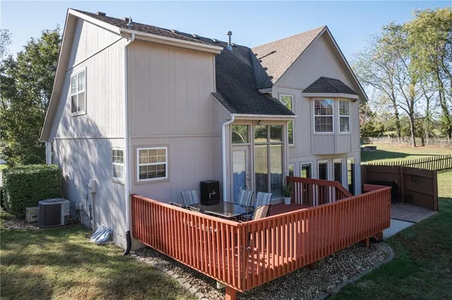 $330,000 | 1303 Kimberly Drive, Warrensburg, MO 64093