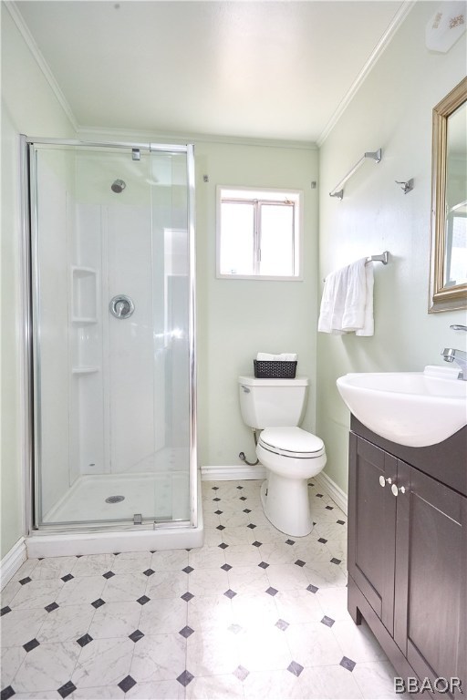 19616 Huasna Road Apple Valley, CA 92307 - Photo 29 of 48 a bathroom with a sink toilet and shower