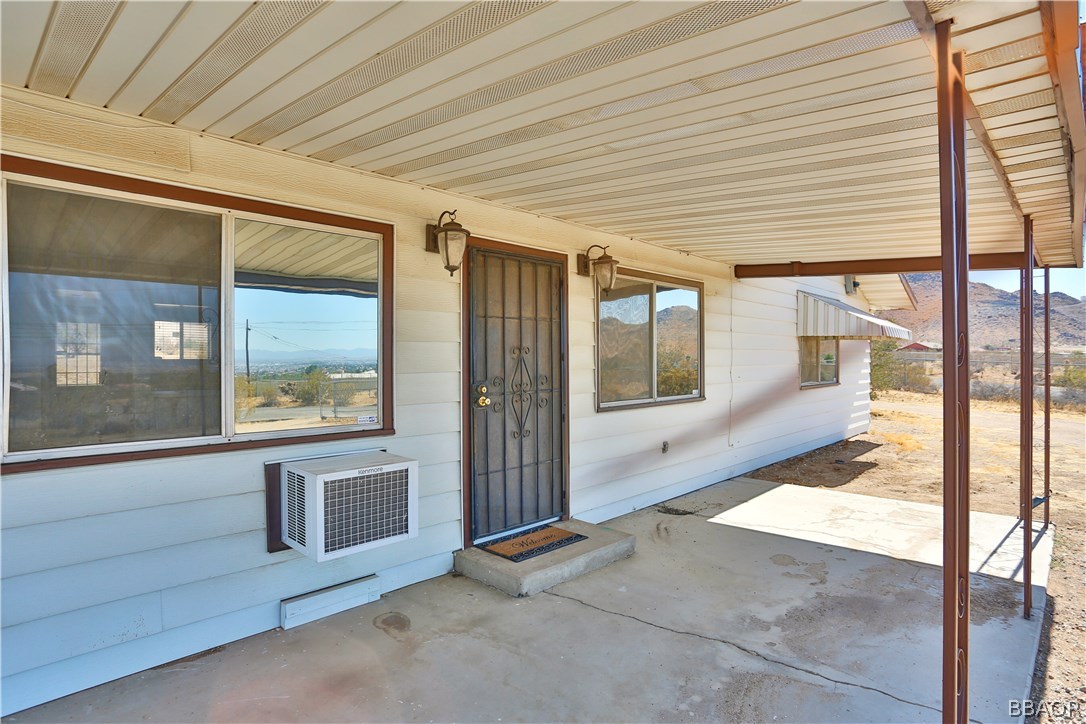 19616 Huasna Road Apple Valley, CA 92307 - Photo 4 of 48