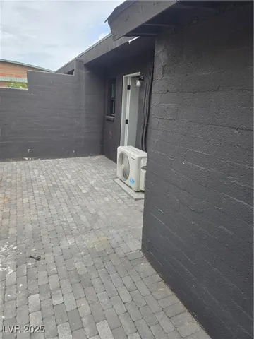 $1,299 | 1000 Lewis Avenue, Unit 1004, Las Vegas, NV 89101