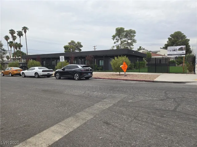 $1,299 | 1000 Lewis Avenue, Unit 1004, Las Vegas, NV 89101