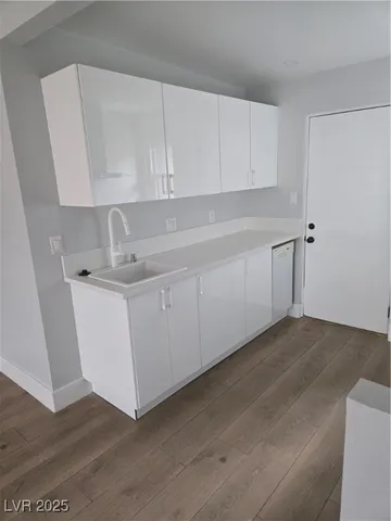 $1,299 | 1000 Lewis Avenue, Unit 1004, Las Vegas, NV 89101