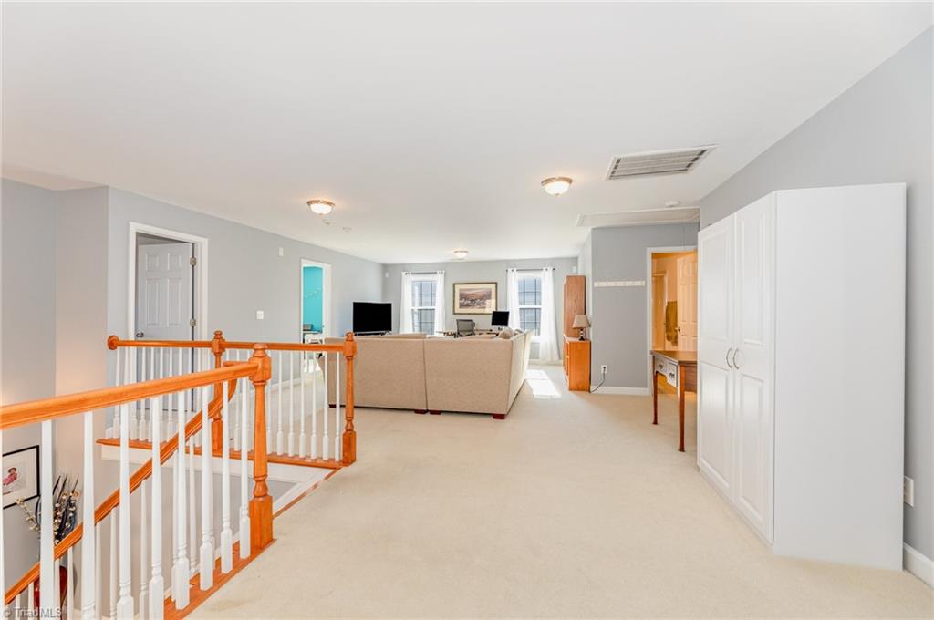 2304 Rockland Circle High Point, NC 27265 - Photo 20 of 50