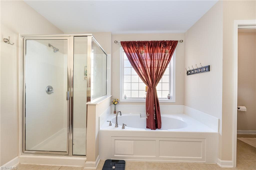 2304 Rockland Circle High Point, NC 27265 - Photo 28 of 50