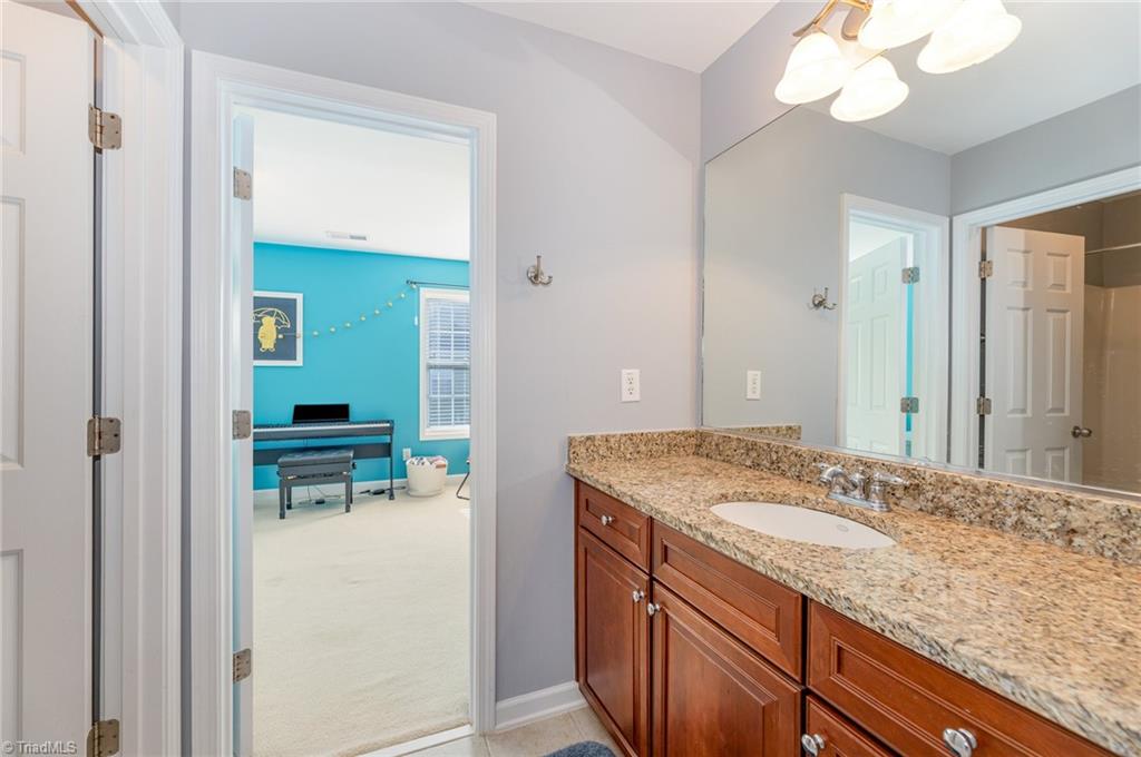 2304 Rockland Circle High Point, NC 27265 - Photo 32 of 50