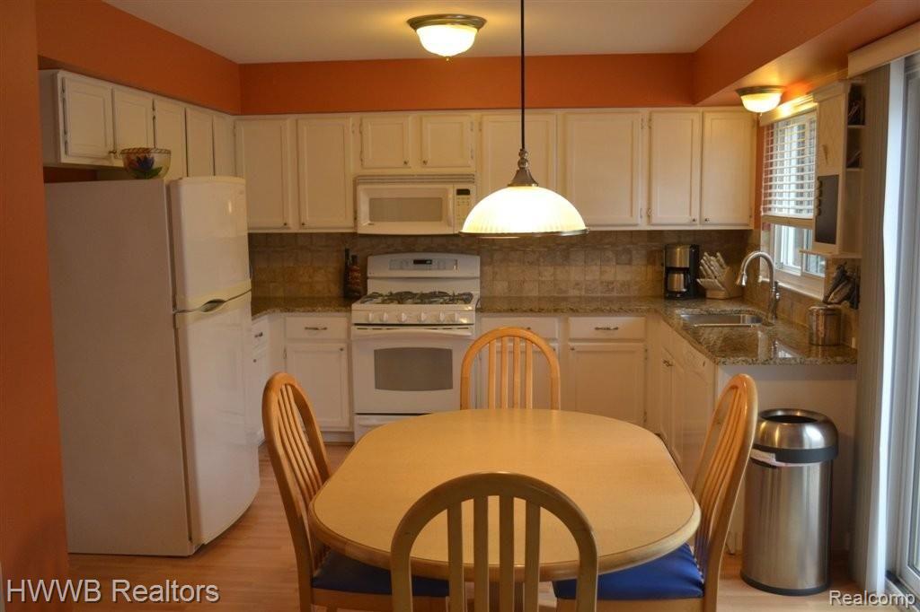2765 Rhineberry Road Rochester, MI 48309 - Photo 9 of 25 10-Kitchen.JPG