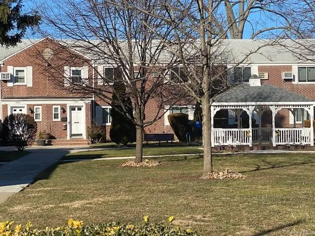 $479,900 | 255-25 74th Avenue, Unit 2 | Glen Oaks