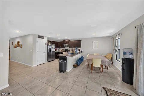 $285,000 | 3903 Northwest 38th Street, Cape Coral, FL 33993