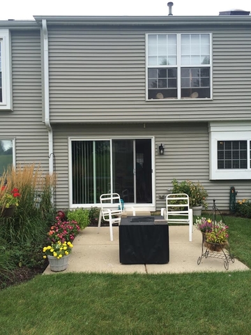 126 North Oltendorf Road Streamwood, IL 60107 - Photo 2 of 16 a house view with a seating space and garden