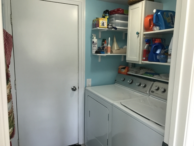 126 North Oltendorf Road Streamwood, IL 60107 - Photo 16 of 16 a utility room with dryer and washer