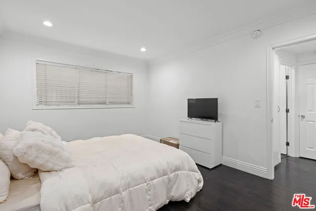 $3,295 | 11646 Chenault Street, Unit 2, Los Angeles, CA 90049