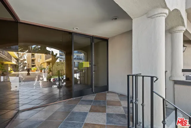 $3,295 | 11646 Chenault Street, Unit 2, Los Angeles, CA 90049
