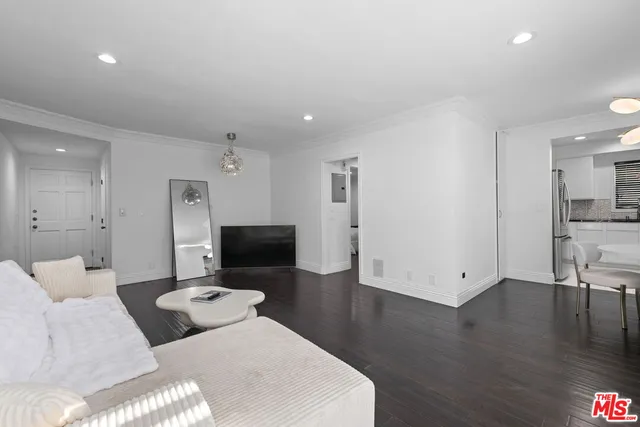 $3,295 | 11646 Chenault Street, Unit 2, Los Angeles, CA 90049
