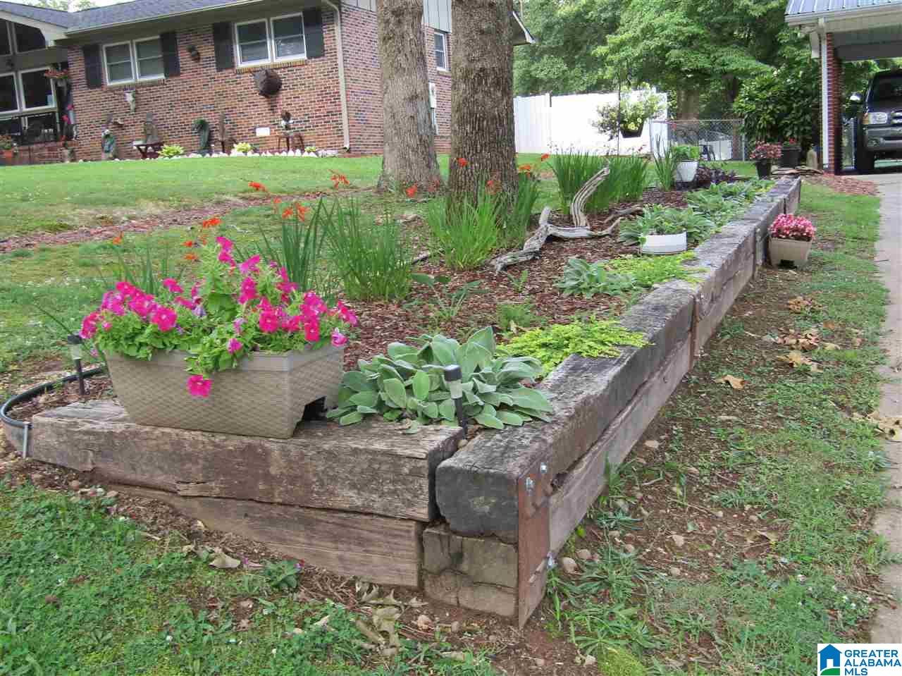 1109 Conger Road Anniston, AL 36207 - Photo 3 of 50