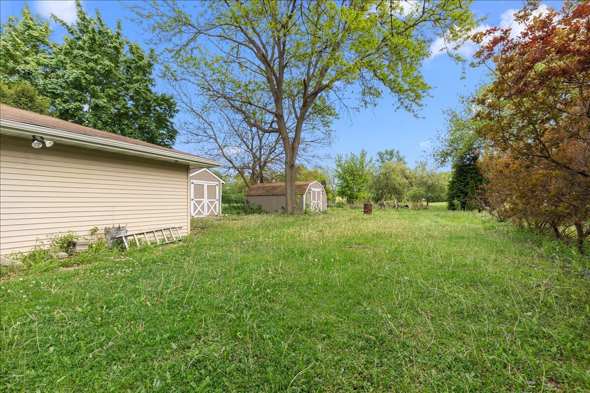 3223 West Cold Spring Road Greenfield, WI 53221 - Photo 31 of 35 34-Cold Spring-34