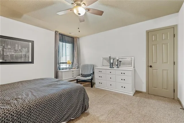 $585,000 | 10013 Northwest Crooked Road, Parkville, MO 64152