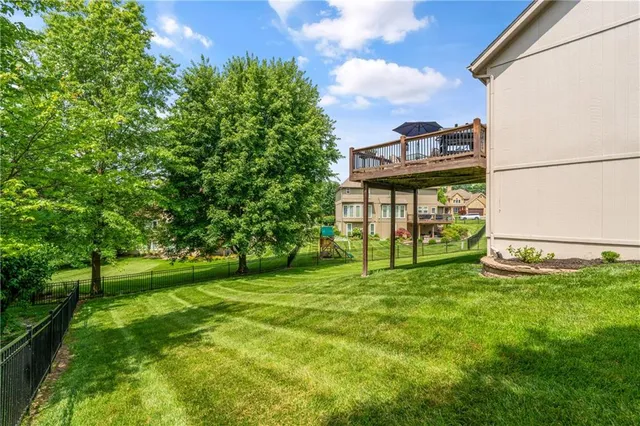 $585,000 | 10013 Northwest Crooked Road, Parkville, MO 64152