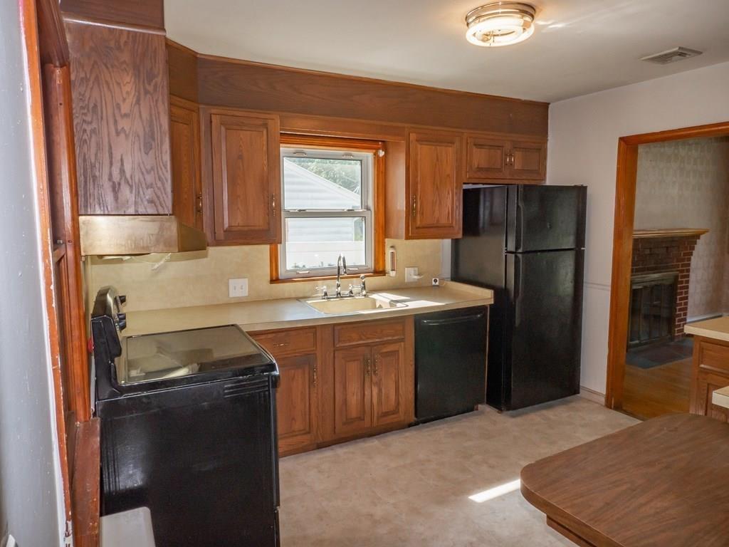 77 Sherwood Road Springfield, MA 01119 - Photo 28 of 31 Gallery Image 28