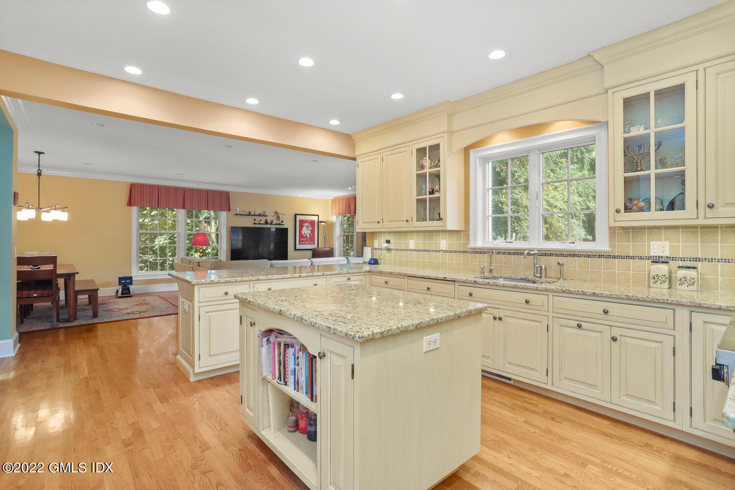 9 Robin Place Old Greenwich, CT 06870 - Photo 13 of 51 a kitchen with stainless steel appliances granite countertop a stove and a sink