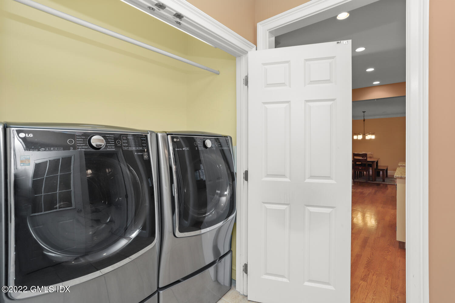 9 Robin Place Old Greenwich, CT 06870 - Photo 18 of 51 a bathroom with a sink and mirror