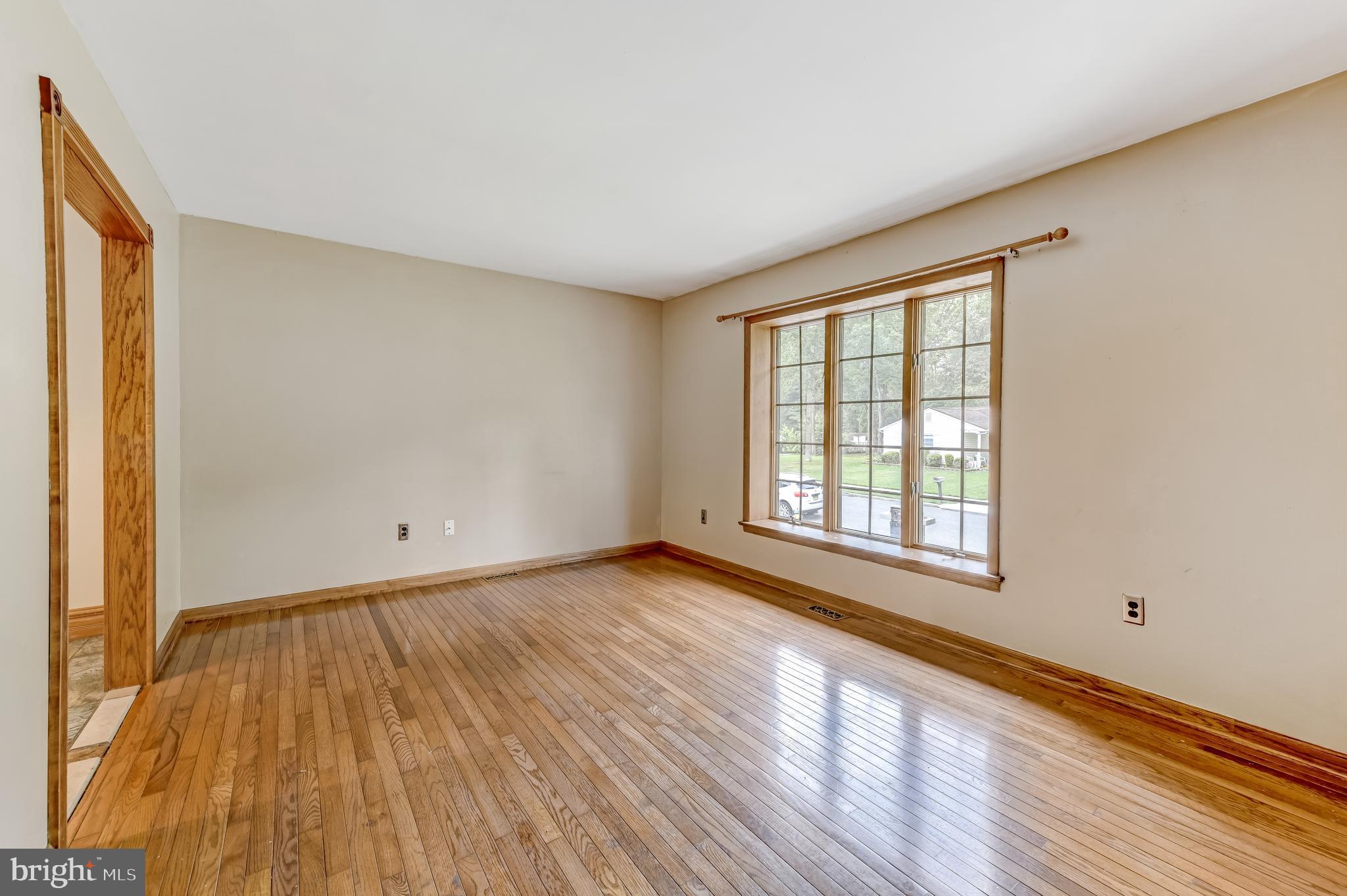 8 Centennial Road Sicklerville, NJ 08081 - Photo 6 of 35