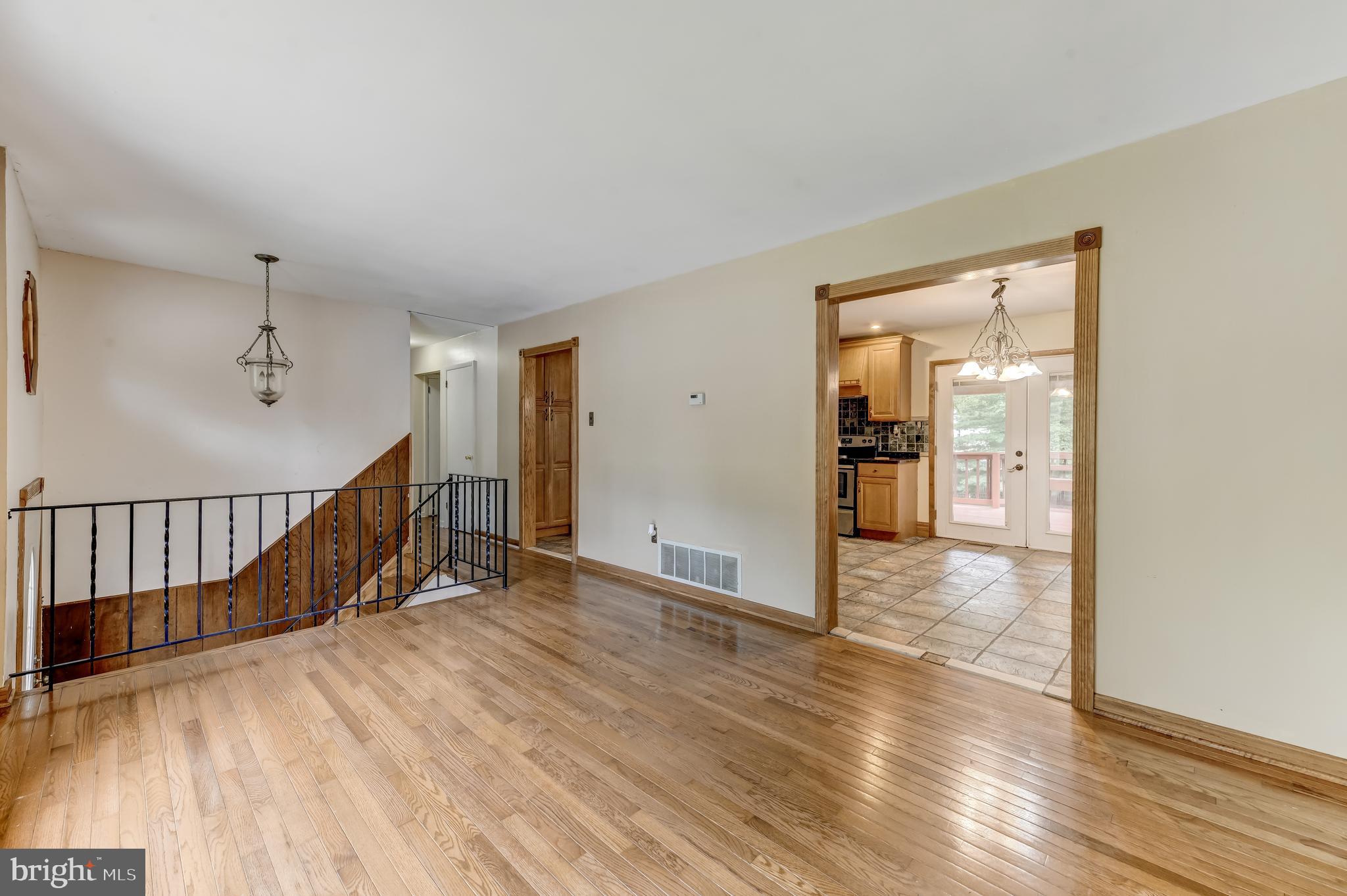 8 Centennial Road Sicklerville, NJ 08081 - Photo 7 of 35