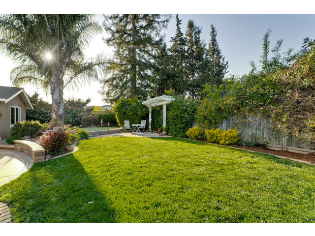 10573 Randy Lane Cupertino, CA 95014 - Photo 13 of 25 Gallery Image 13