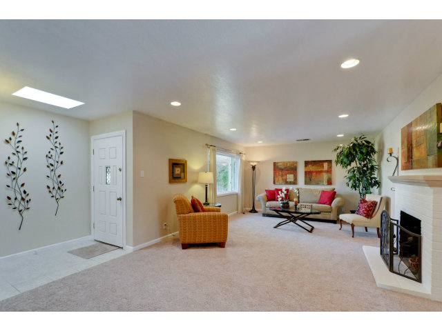 10573 Randy Lane Cupertino, CA 95014 - Photo 3 of 25 Gallery Image 3