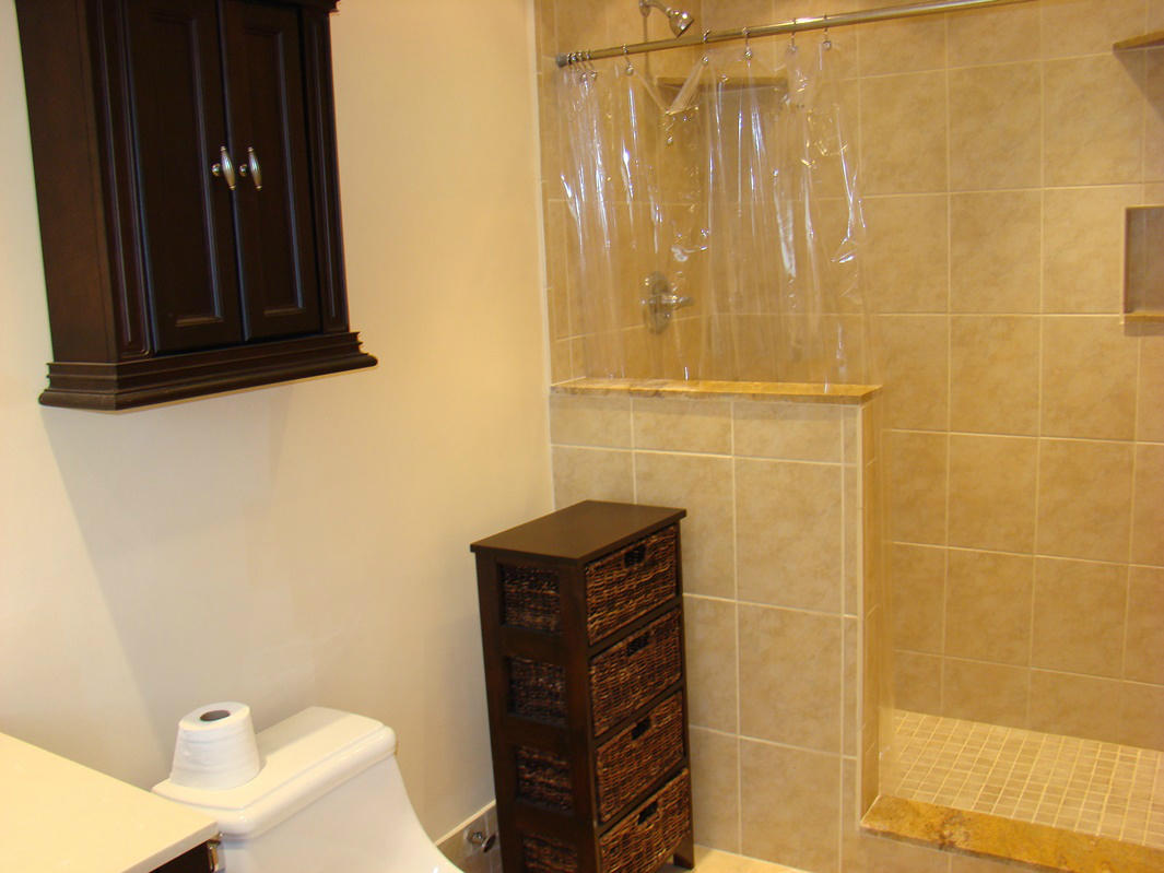 800 Northeast 72nd Street Boca Raton, FL 33487 - Photo 5 of 6 Bathroom