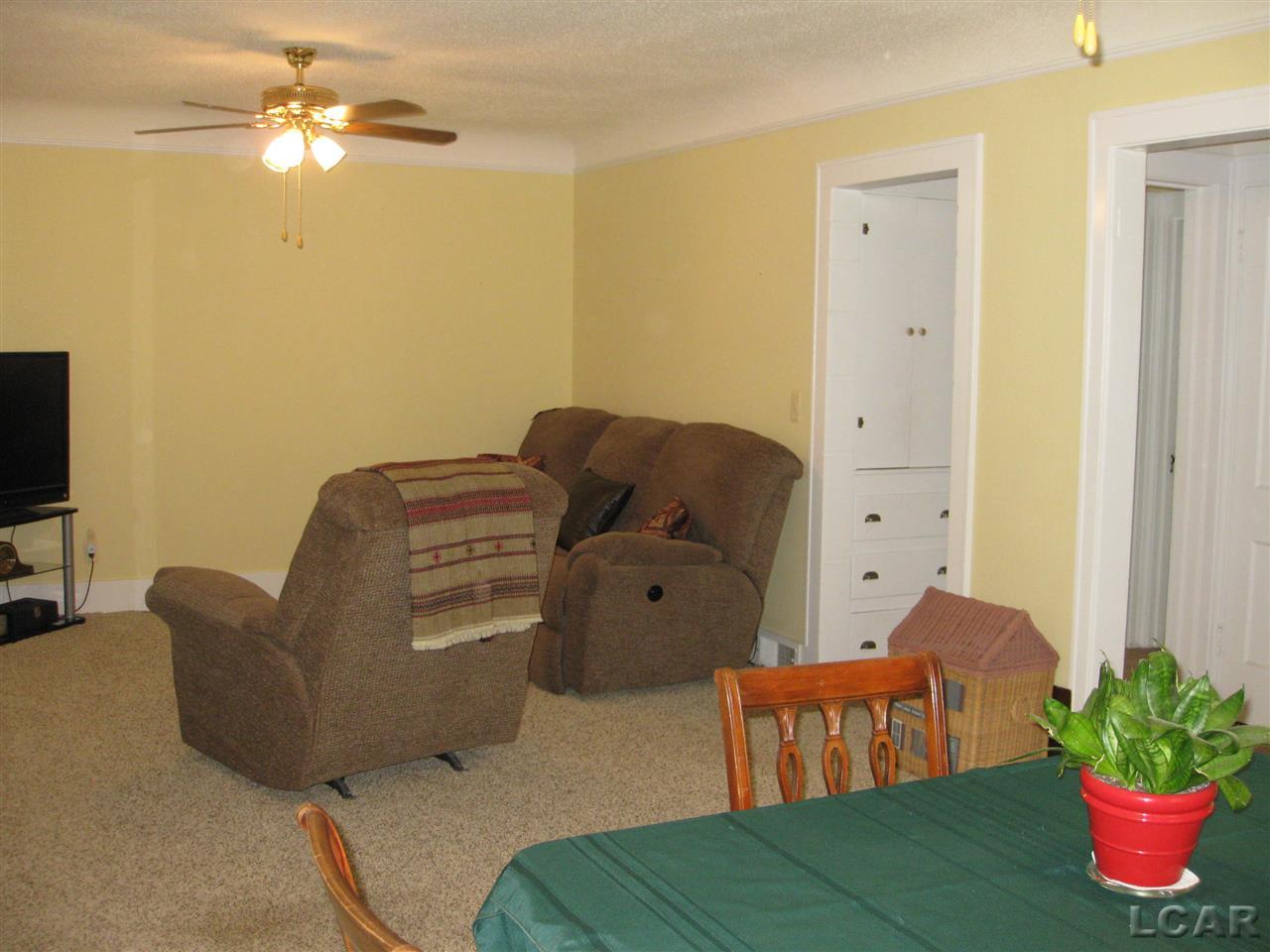 12975 North Ridge Road Milan, MI 48160 - Photo 10 of 37 31296426-9.JPG