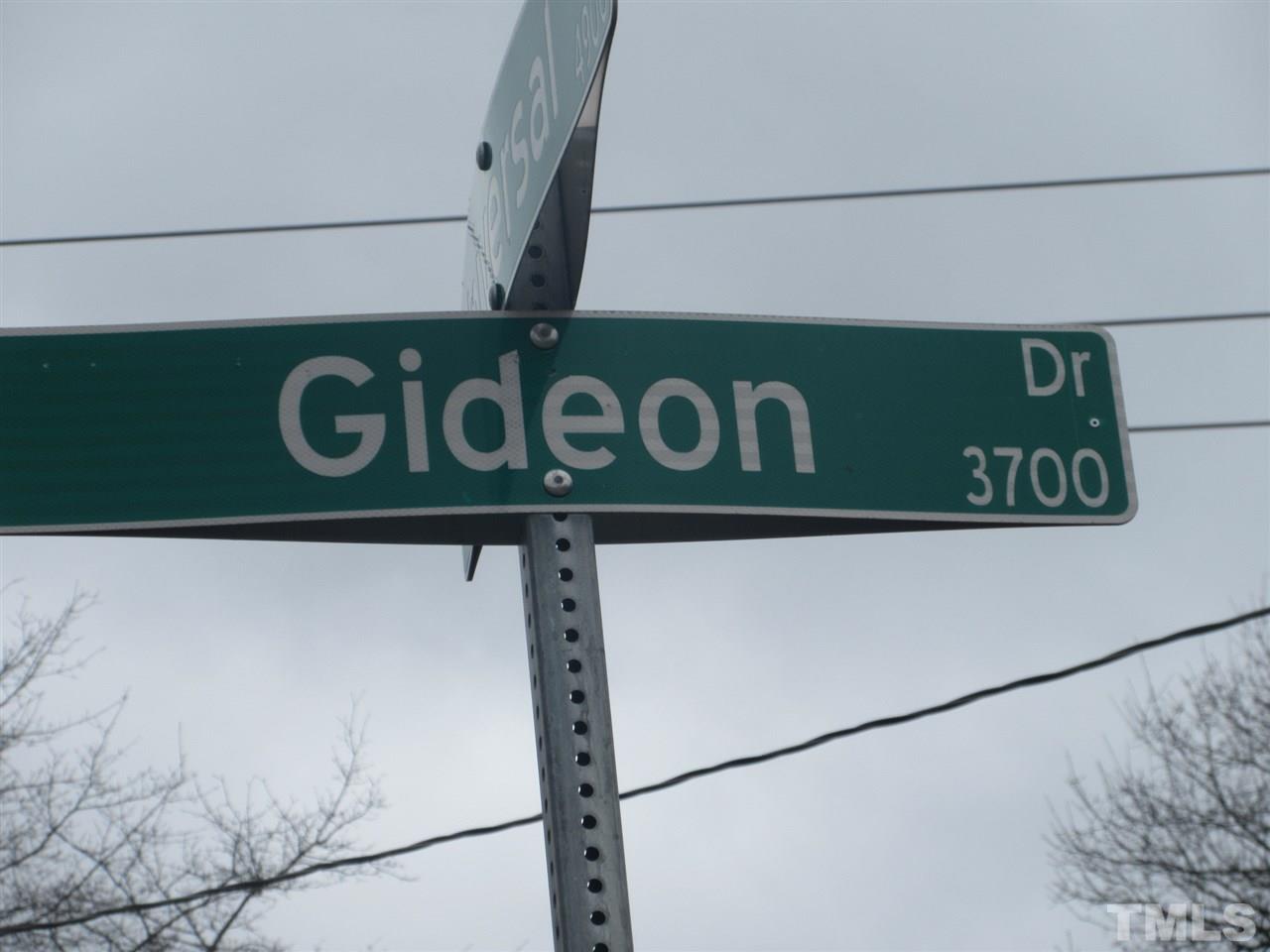 4921 Universal Drive Wake Forest, NC 27587 - Photo 15 of 15 a close up of a street sign