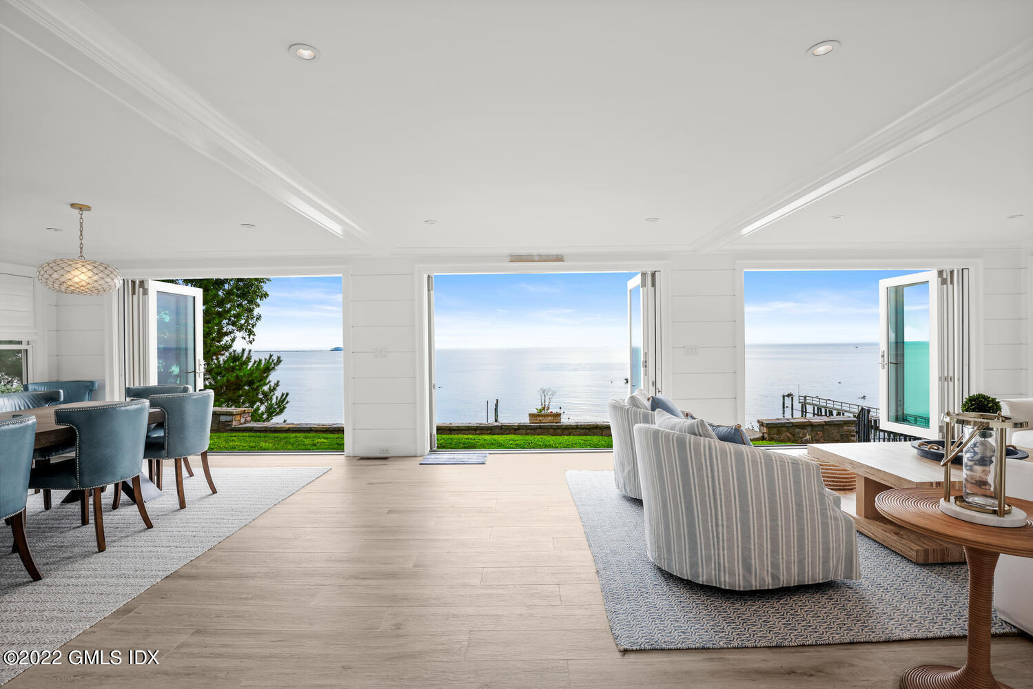 a view of a livingroom with furniture and sitting area
