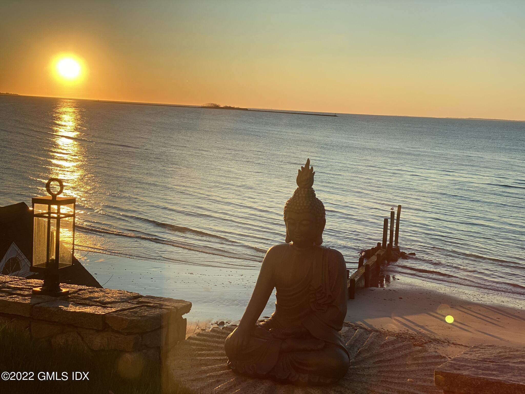 53 Shore Road Clinton, CT 06413 - Photo 30 of 32 a view of sitting area with furniture