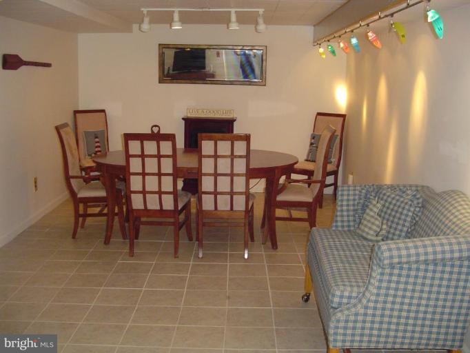 1327 Devils Reach Road Woodbridge, VA 22192 - Photo 15 of 30 Family Room