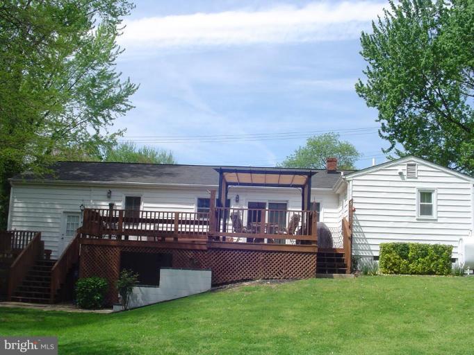 1327 Devils Reach Road Woodbridge, VA 22192 - Photo 17 of 30 Exterior #2