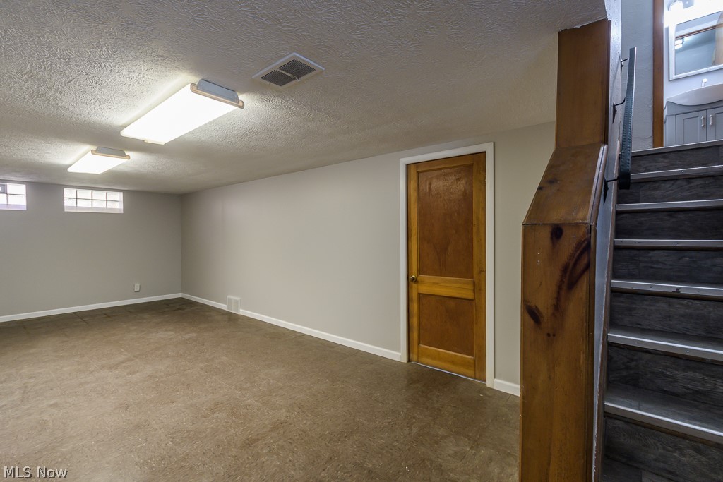 3862 Faversham Road Cleveland, OH 44118 - Photo 23 of 29 Gallery Image 23