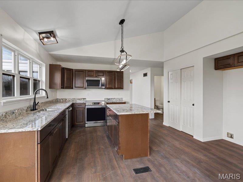 2609 Jessica Trail High Ridge, MO 63049 - Photo 25 of 53