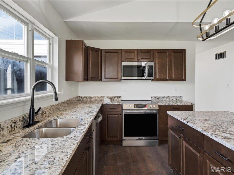 2609 Jessica Trail High Ridge, MO 63049 - Photo 27 of 53