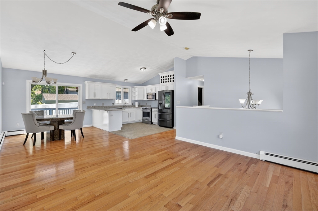 3 Oakleaf Circle Worcester, MA 01603 - Photo 3 of 32