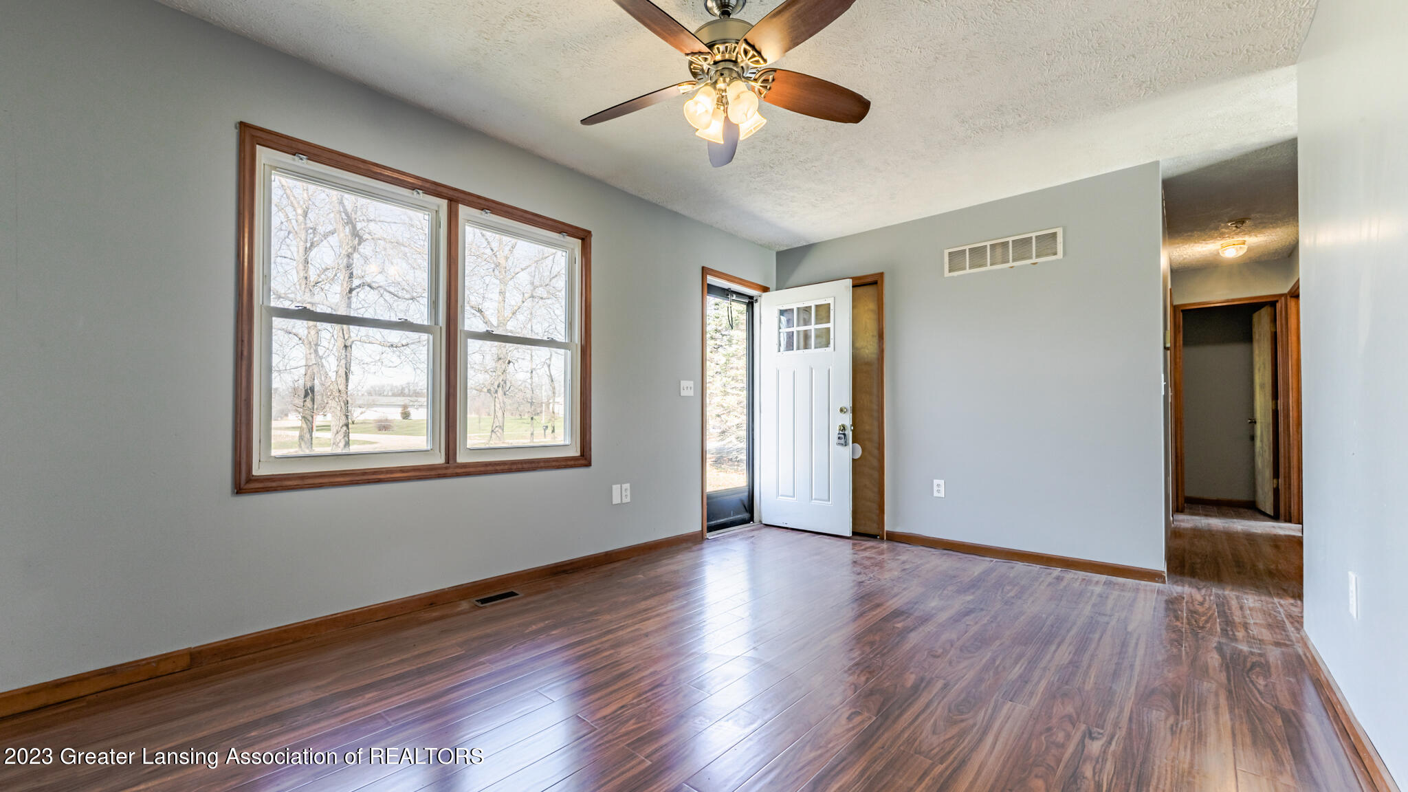 2257 South Waverly Road Eaton Rapids, MI 48827 - Photo 8 of 23 2257SWaverly09