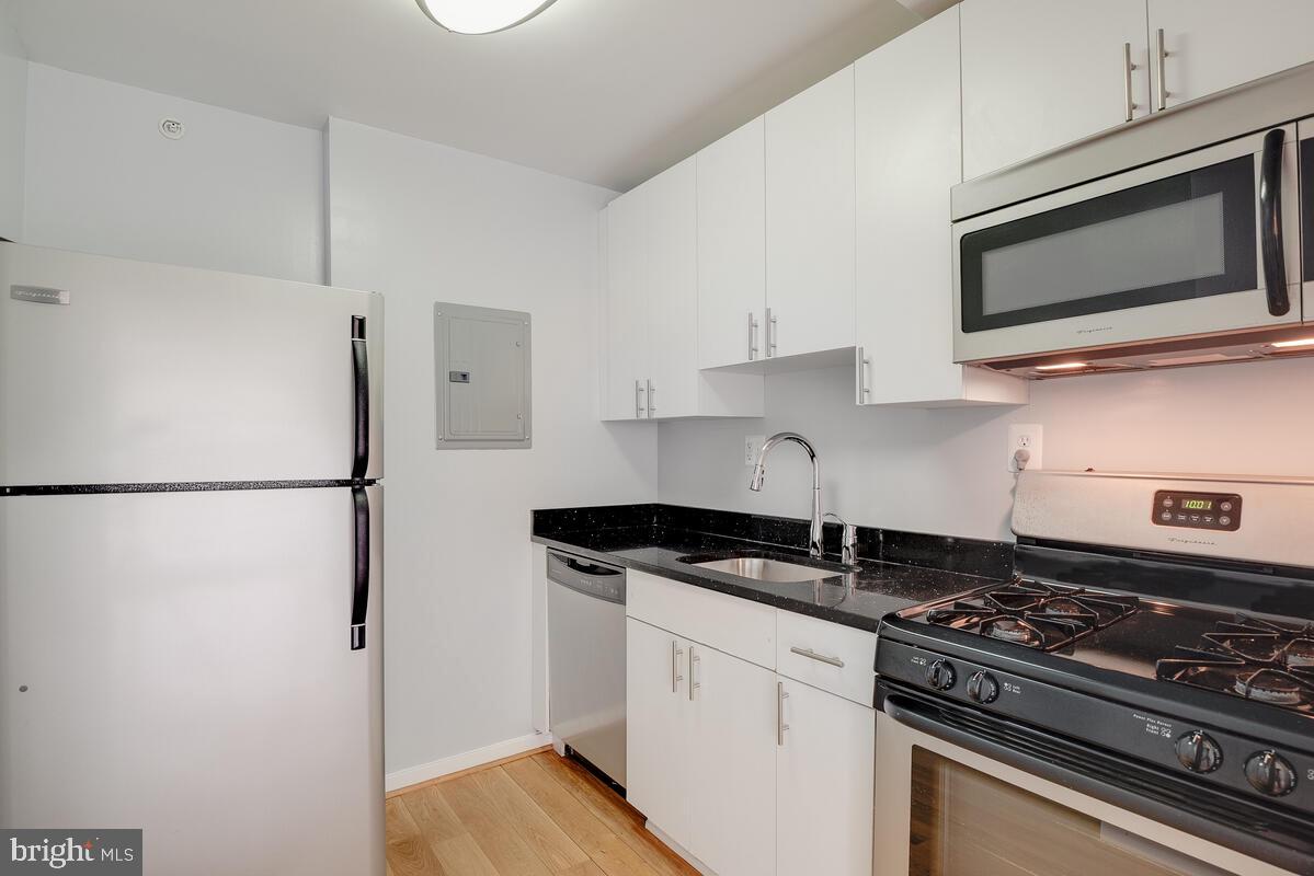 1101 3rd Street Southwest, Unit 401 Washington, DC 20024 - Photo 15 of 34