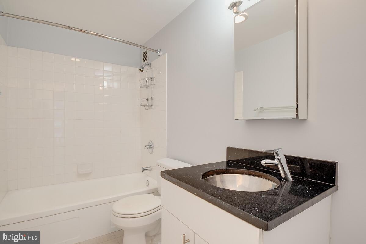 1101 3rd Street Southwest, Unit 401 Washington, DC 20024 - Photo 24 of 34