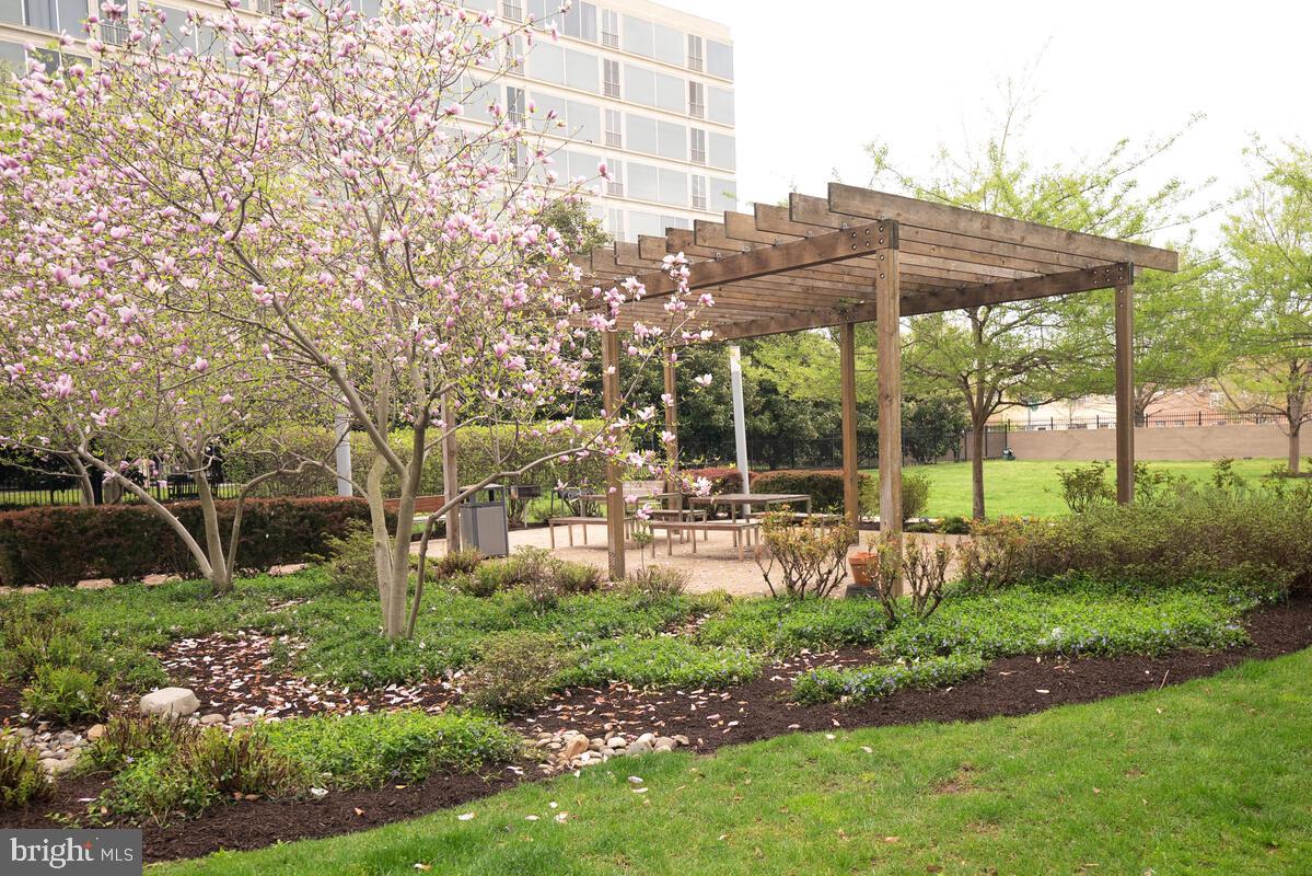 1101 3rd Street Southwest, Unit 401 Washington, DC 20024 - Photo 27 of 34