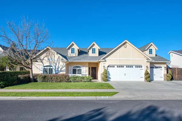 $762,000 | 351 Trenton Avenue, Clovis, CA 93619