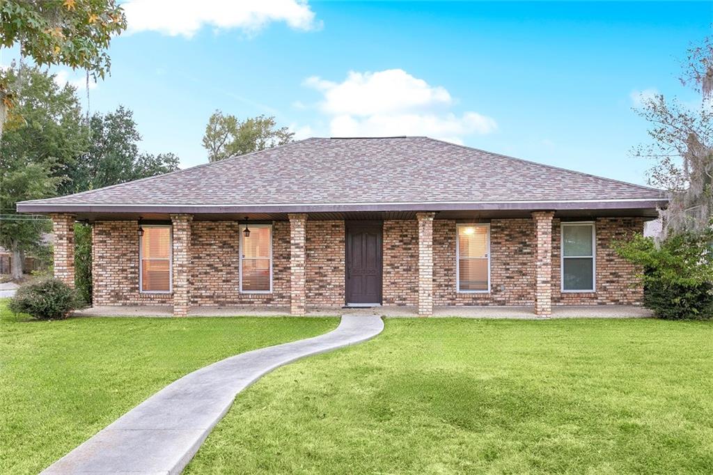 320 Monsanto Avenue Luling, LA 70070 - Photo 1 of 15