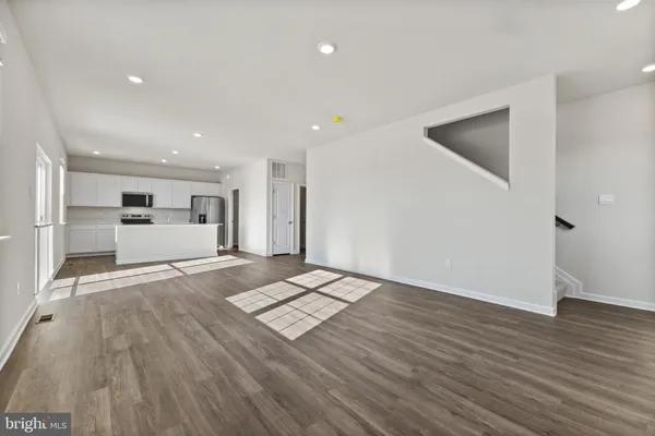 $458,490 | 462 Buckeye Drive, Charles Town, WV 25414