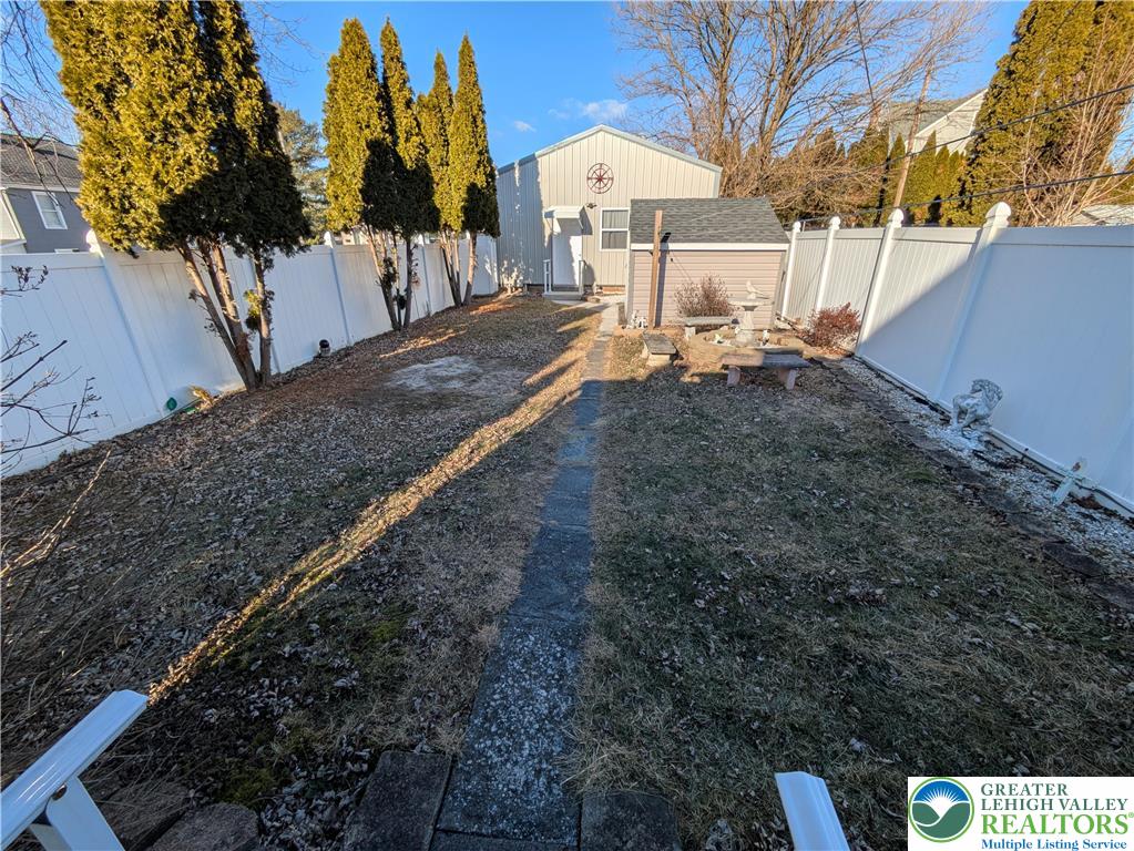 324 Walnut Street Catasauqua, PA 18032 - Photo 18 of 22