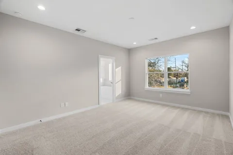 $349,900 | 5915 Wheatley Holw Lane, Houston, TX 77091