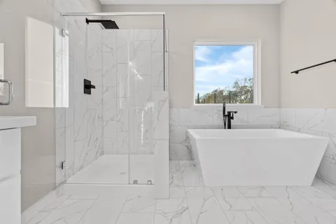 $349,900 | 5915 Wheatley Holw Lane, Houston, TX 77091