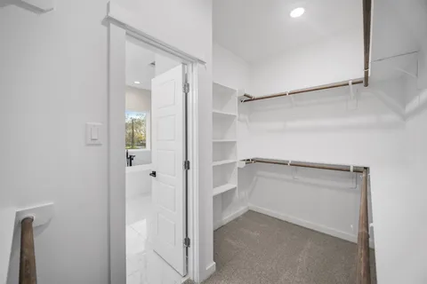 $349,900 | 5915 Wheatley Holw Lane, Houston, TX 77091